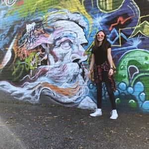 Meet your Posher, Gabriella